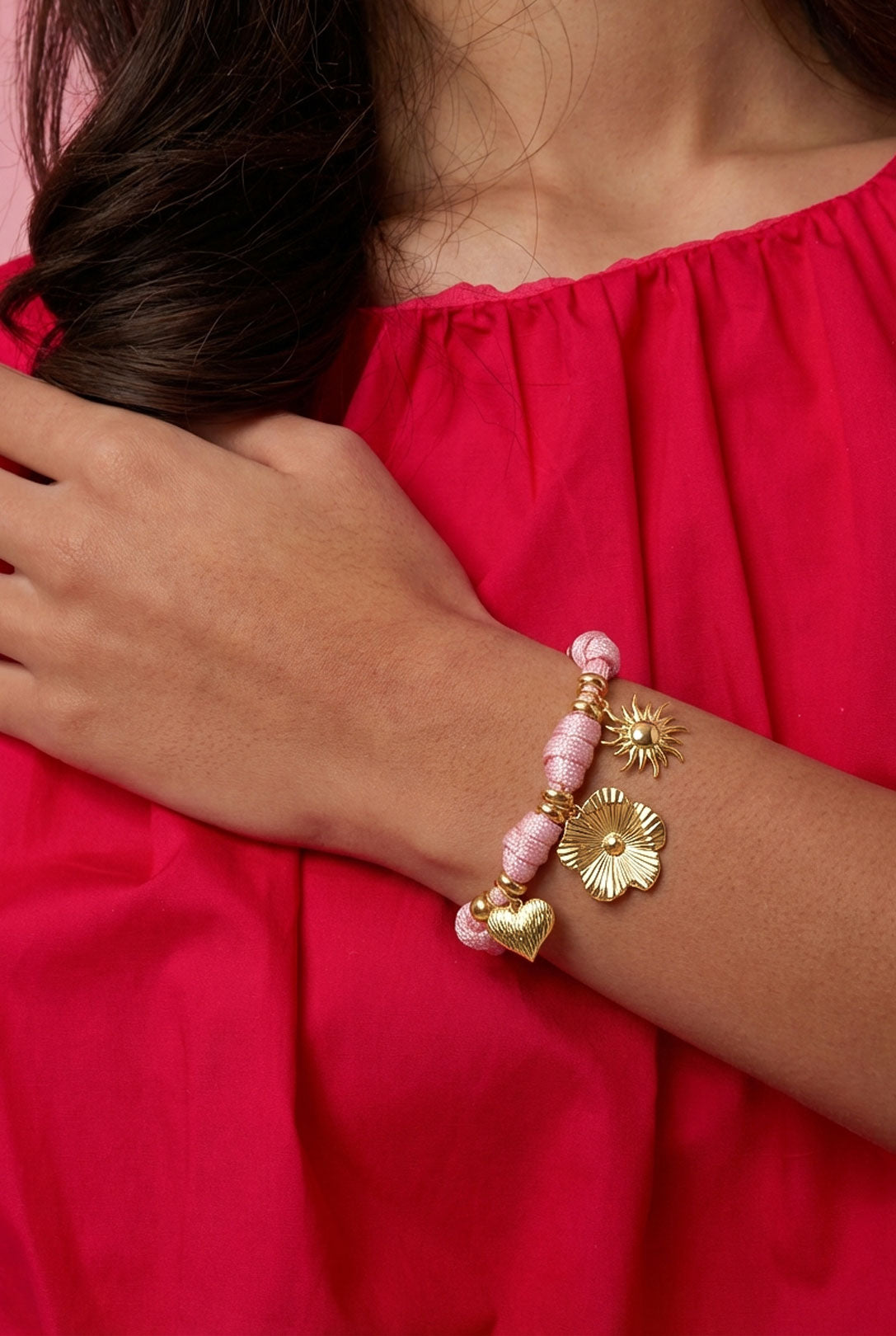 Armbanden met touwbedeltjes, bloemenmotief, geschikt voor vakanties, bijeenkomsten/feestjes en romantische gelegenheden. Damessieraden.